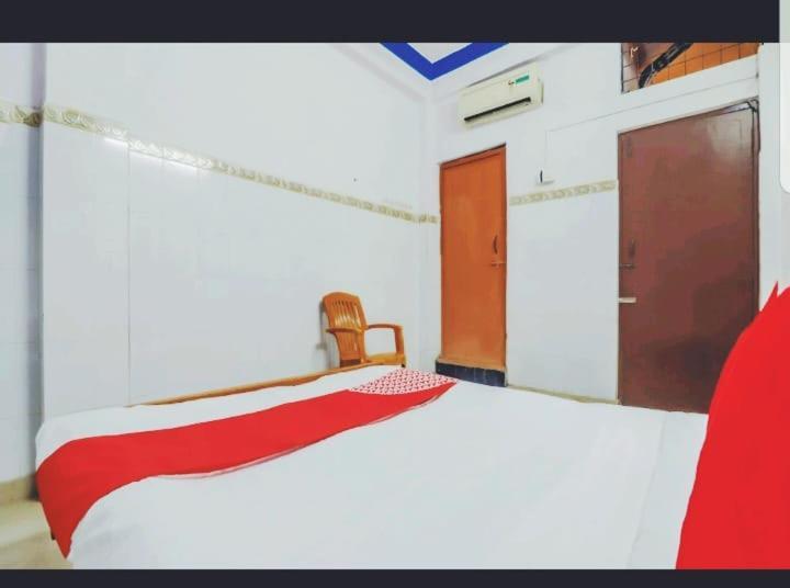 Metro Lodge Хидерабад Екстериор снимка